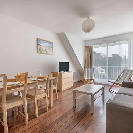 A 300m De La Plage, Pour 4 Apartmán *